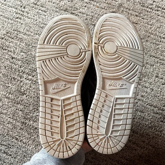 Kids Jordan’s 1 Flight Low - Picture 4 of 4